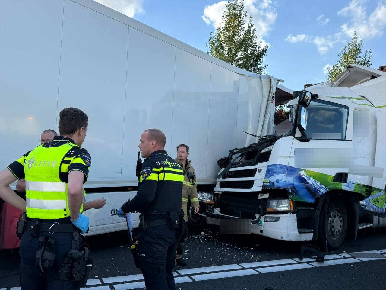 https://api.omroepbrabant.nl/img/f/$width$/$height$/0.50/0.50/cmV2aXNpb25zLzQ5ODkwNTAtMS5qcGc_c2U9MjA0NS0wMS0wMVQxMCUzQTQwJTNBMDBaJnNpZz01RGVpTkJSJTJCU2k5JTJCWWcya3ZreCUyRkJGV3U3dUU5V2g0MzNBaGliT3A2bElRJTNEJnNwPXImc3ByPWh0dHBzJnNyPWImc3Q9MjAyNS0wMS0wMVQxMCUzQTQwJTNBMDBaJnN2PTIwMjYtMDYtMDY=