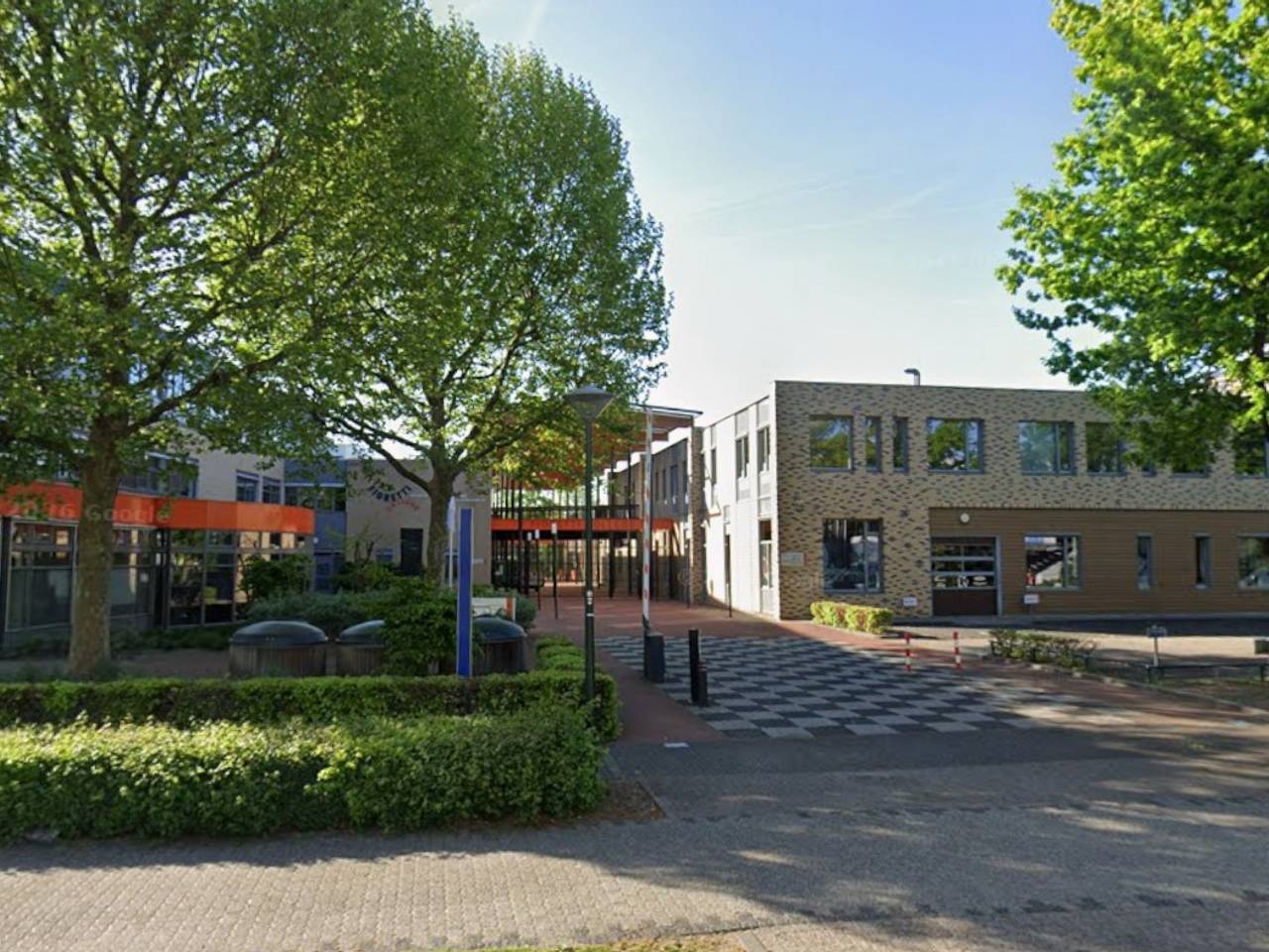 https://api.omroepbrabant.nl/img/f/$width$/$height$/0.50/0.57/cmV2aXNpb25zLzQ5MjkyNDctMS5qcGc_c2U9MjA0NS0wMS0wMVQxMCUzQTQwJTNBMDBaJnNpZz1RZ2JkcWFoWU5IVnpuOGdMd2psd1QxQko0cFBrNEJxM1l3c2liTkd4R0h3JTNEJnNwPXImc3ByPWh0dHBzJnNyPWImc3Q9MjAyNS0wMS0wMVQxMCUzQTQwJTNBMDBaJnN2PTIwMjYtMDItMDY=