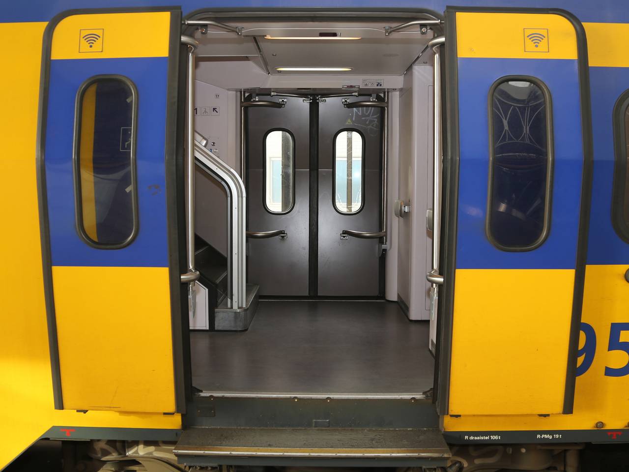 https://api.omroepbrabant.nl/img/f/$width$/$height$/0.51/0.39/bWVkaWEvcHJvZC8zMjAxNzU3LmpwZz9zdj0yMDE5LTA3LTA3JnN0PTIwMjAtMDEtMDFUMDAlM0EwMCUzQTAwWiZzZT0yMDQwLTAxLTAxVDAwJTNBMDAlM0EwMFomc3I9YiZzcD1yJnNpZz1na0gyekdOQ1FKaGY0RzVFVGRYdTV2R21qMUFkbnFja1k1JTJCNmhkZ1dBMFElM0Q=