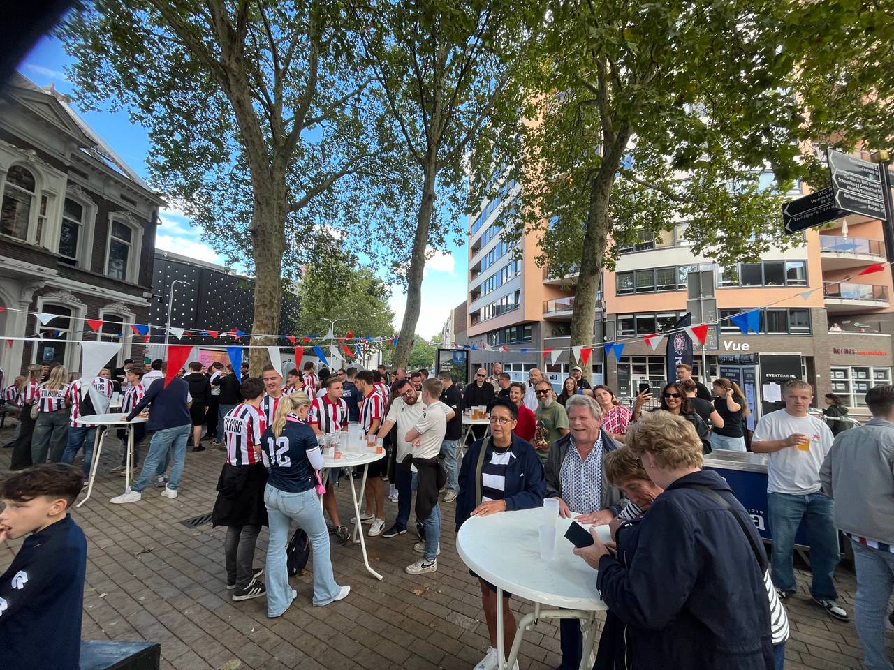https://api.omroepbrabant.nl/img/f/$width$/$height$/0.52/0.58/cmV2aXNpb25zLzQ5NjQ2NjUtMS5qcGc_c2U9MjA0NS0wMS0wMVQxMCUzQTQwJTNBMDBaJnNpZz15ek1tU2ZzbmlnVHJRWjVqOTN3ZVpKZmhHVWVQbTNwb0VYcFlxYkUyQjNFJTNEJnNwPXImc3ByPWh0dHBzJnNyPWImc3Q9MjAyNS0wMS0wMVQxMCUzQTQwJTNBMDBaJnN2PTIwMjYtMDItMDY=