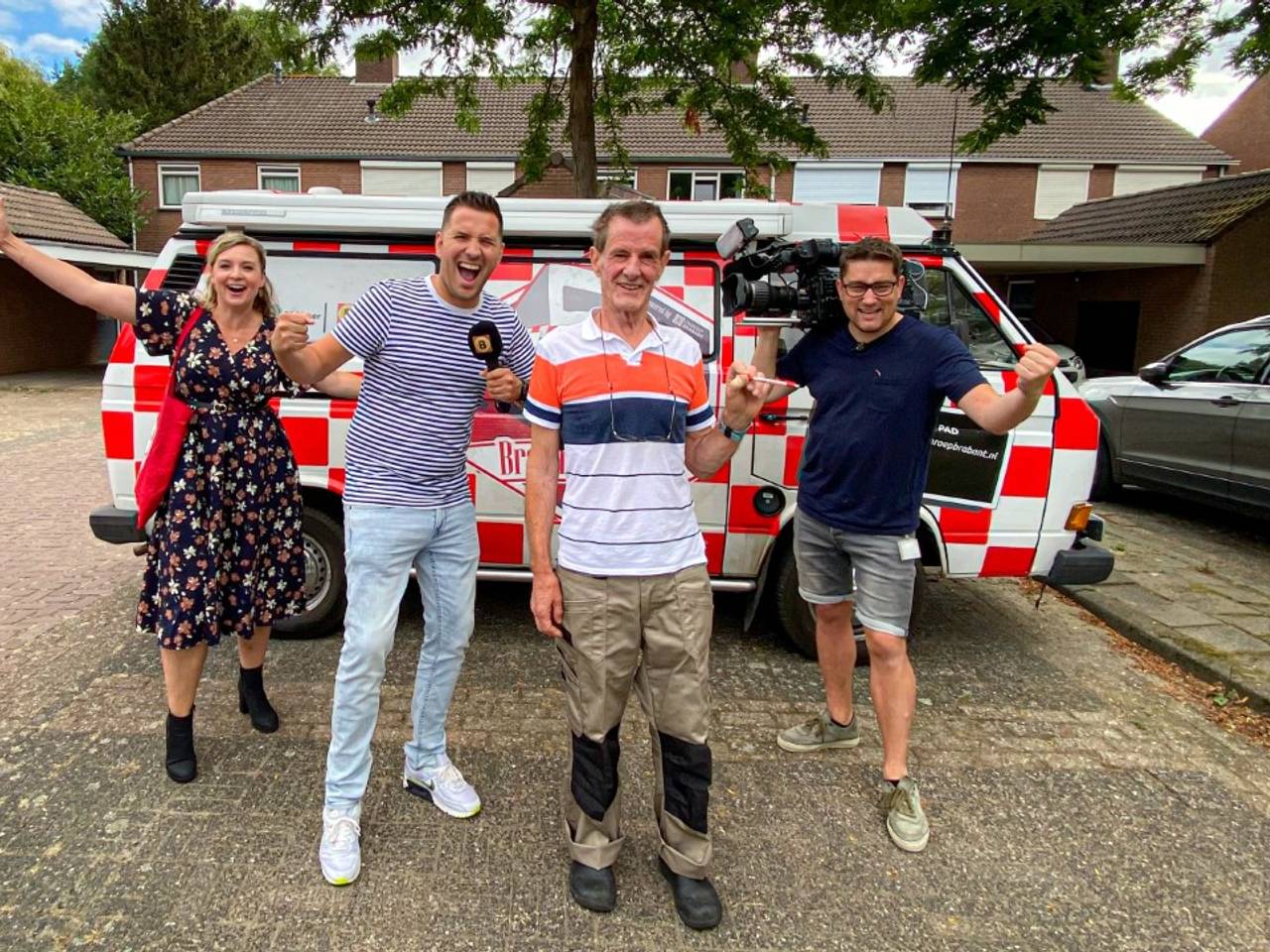 't Brabants Buske team met pennenverzamelaar Jacques.