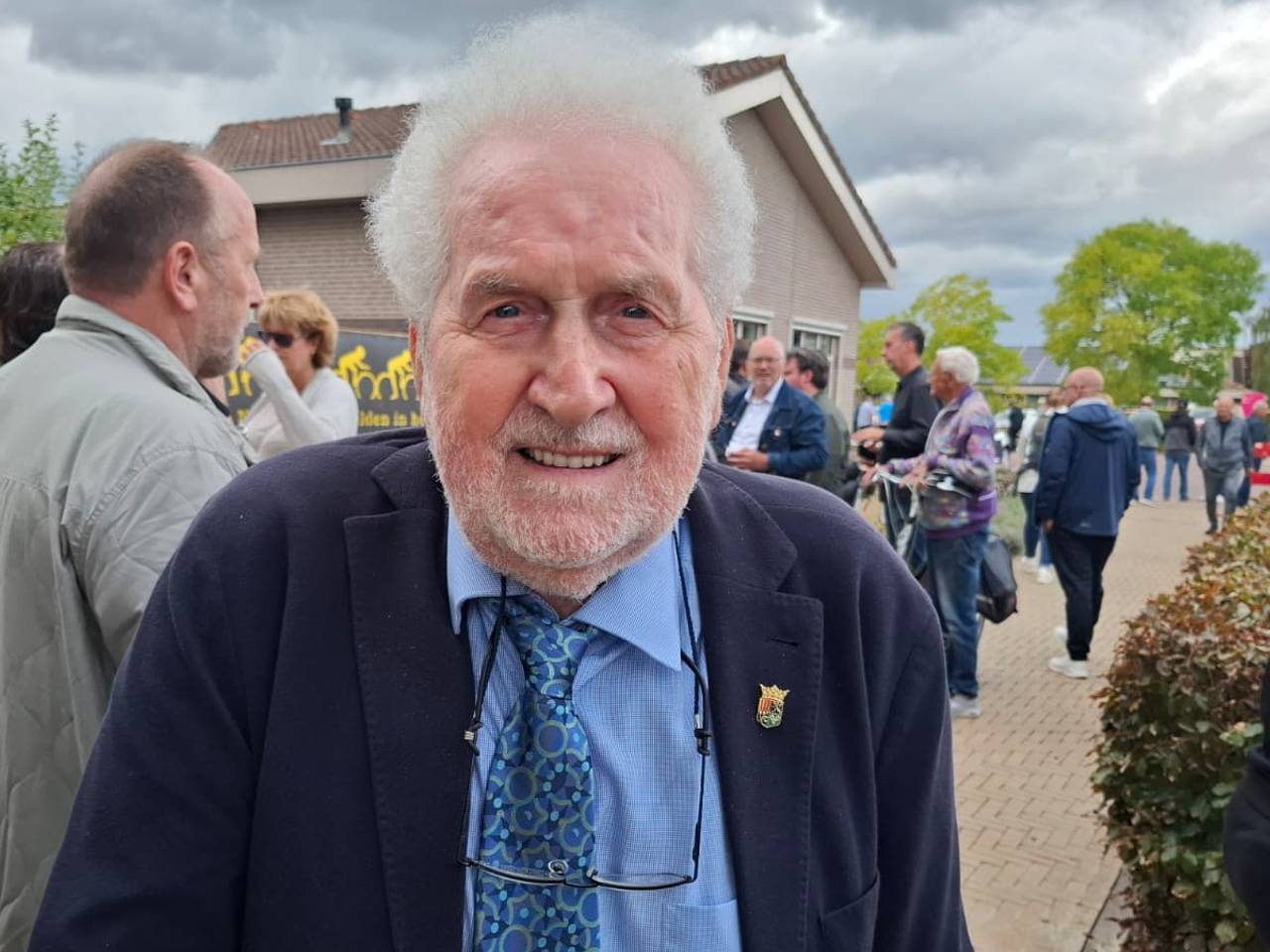 https://api.omroepbrabant.nl/img/f/$width$/$height$/0.53/0.34/bWVkaWEvcHJvZC80NzQ5MjYyLmpwZz9zdj0yMDE5LTA3LTA3JnN0PTIwMjAtMDEtMDFUMDAlM0EwMCUzQTAwWiZzZT0yMDQwLTAxLTAxVDAwJTNBMDAlM0EwMFomc3I9YiZzcD1yJnNpZz1UV2hhSE9TM0dDZjZPaGxQYk9JOUdIeVBnOG03SWglMkJnNEFwWCUyRk9lTDhEbyUzRA==