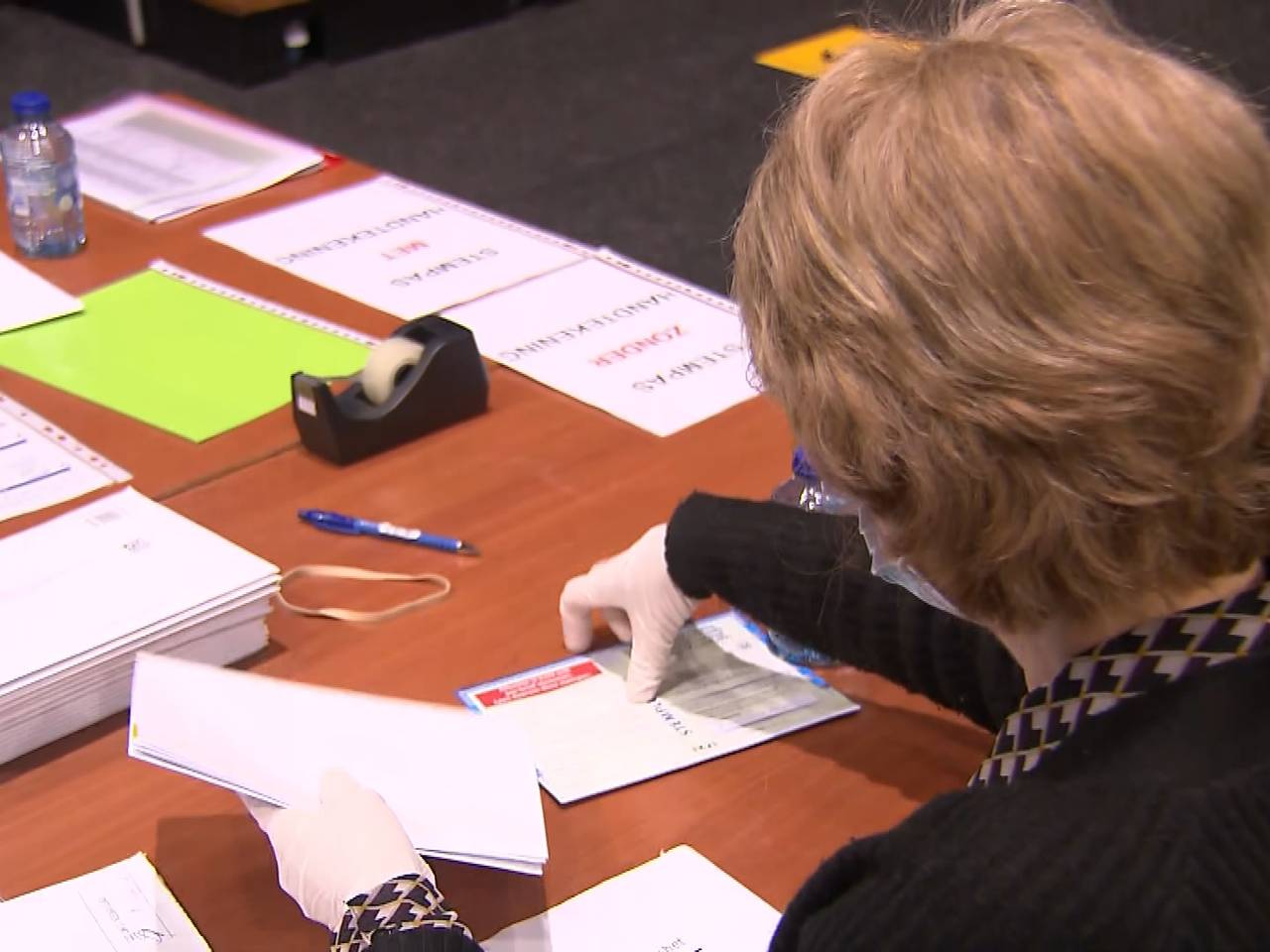 De hertelling van de stemmen leverde geen andere uitslag op in Loon op Zand.