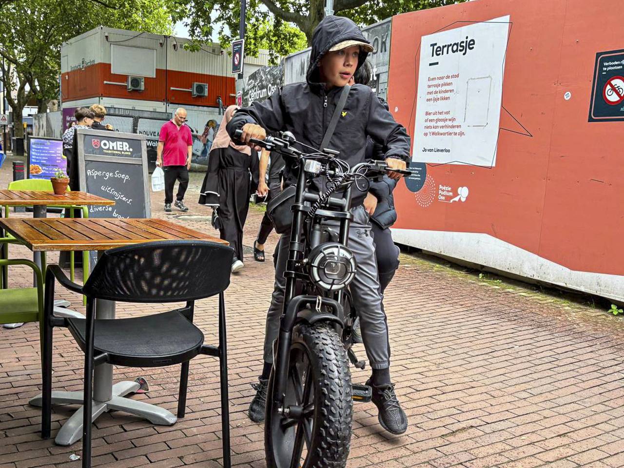 https://api.omroepbrabant.nl/img/f/$width$/$height$/0.56/0.24/bWVkaWEvcHJvZC80NDkwOTQ0LmpwZz9zdj0yMDE5LTA3LTA3JnN0PTIwMjAtMDEtMDFUMDAlM0EwMCUzQTAwWiZzZT0yMDQwLTAxLTAxVDAwJTNBMDAlM0EwMFomc3I9YiZzcD1yJnNpZz1Kc3hndnZ6RVRyWGVmOVBSdFZDbVNrQmUyZVhmM2pNREhUNEN3MkdDdmo4JTNE
