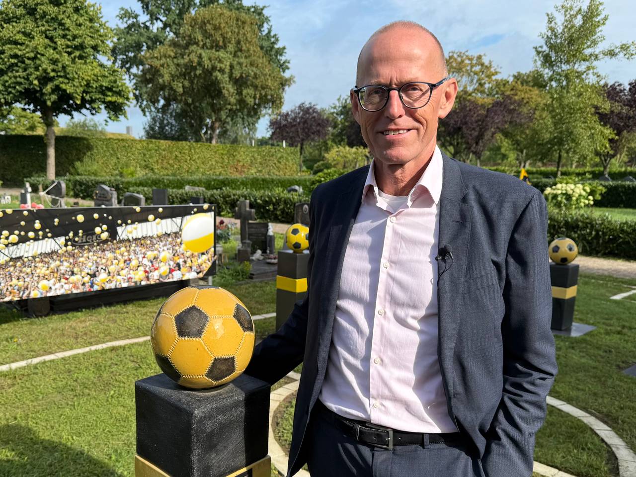 Roel Stapper op het NAC-veldje op begraafpark Zuylen (foto: Erik Peeters).