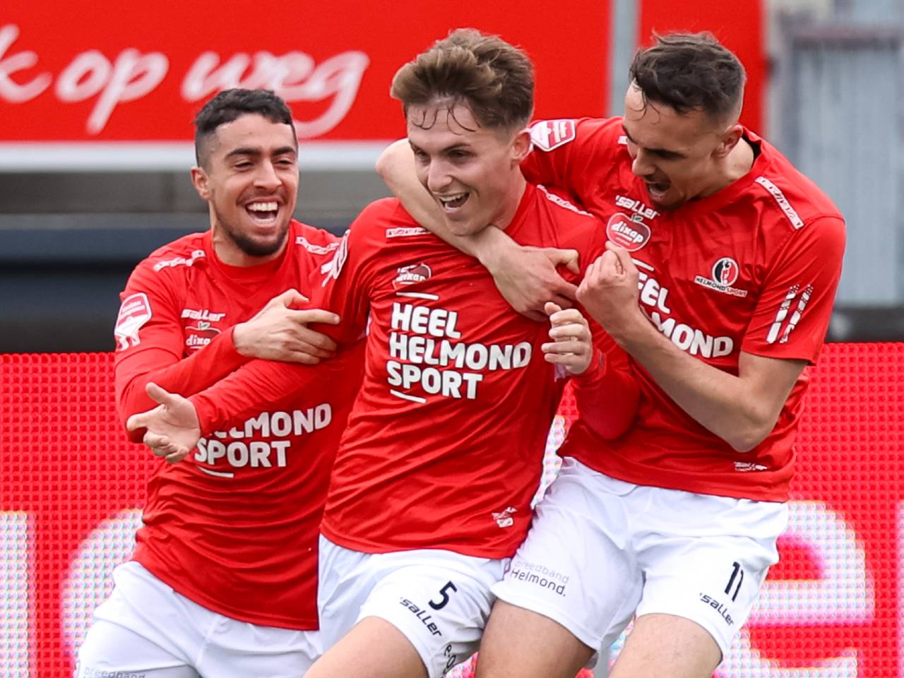 Juichende Helmond Sport-spelers, dit seizoen vaker dan de laatste jaren (foto: OrangePictures).