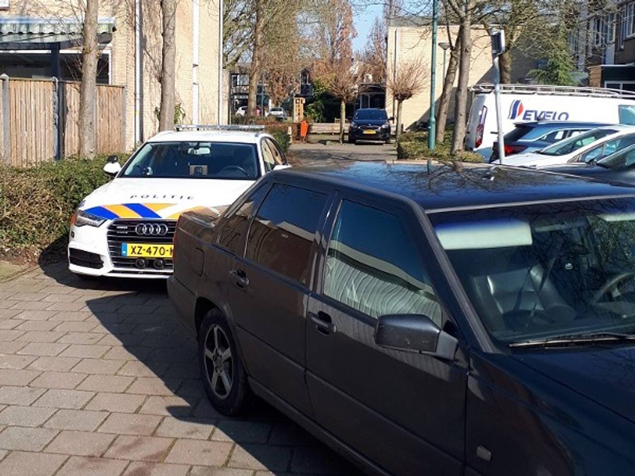 De auto belandde in een tuin (foto: politie).