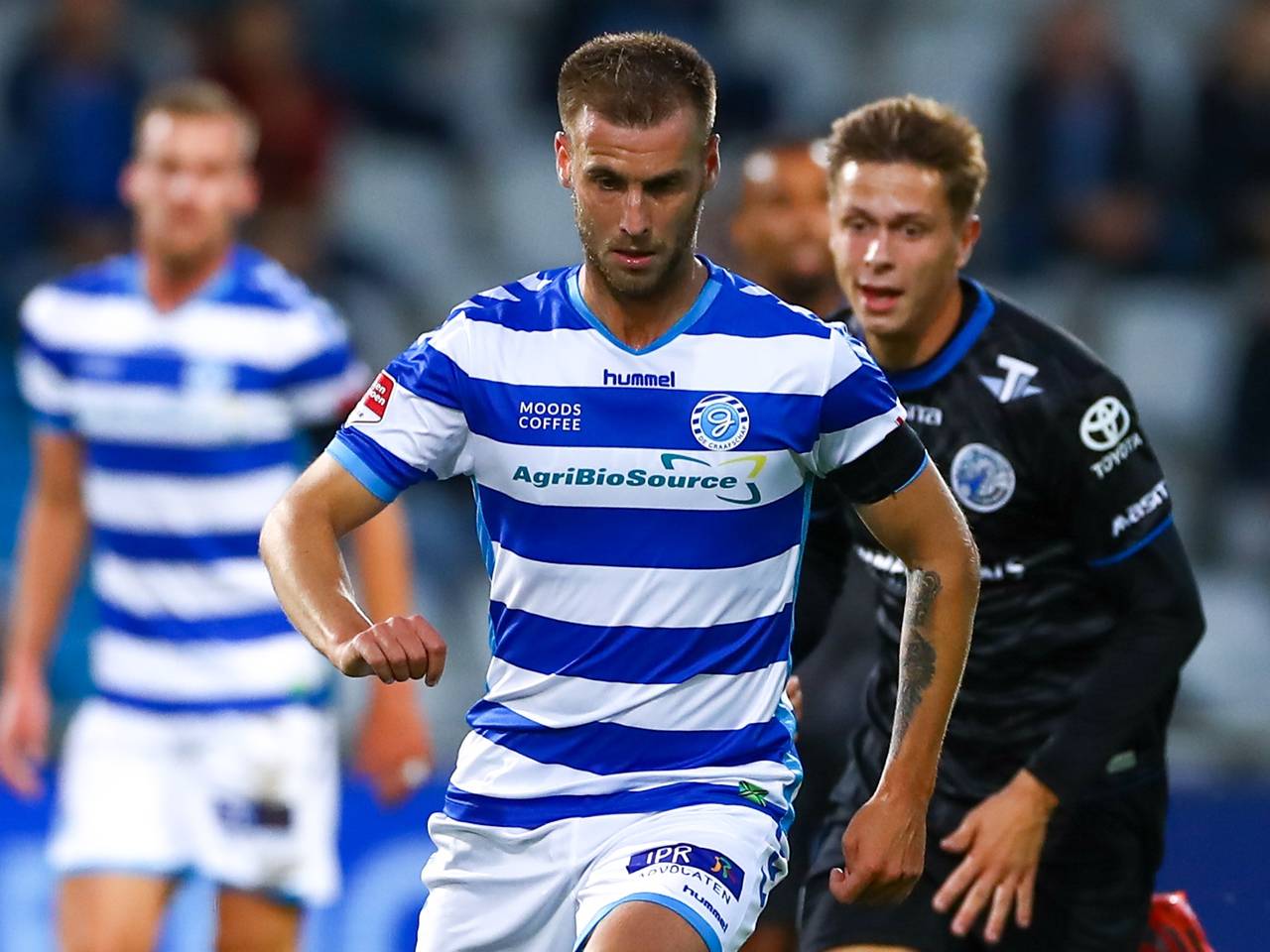 Danny Verbeek in het blauw en wit tegen FC Den Bosch (OrangePictures).