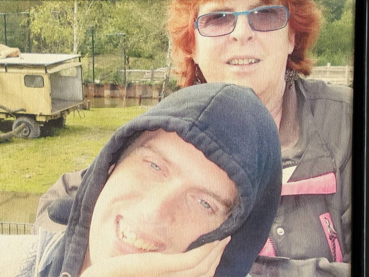 Anita met haar zoon Jeroen (privéfoto).