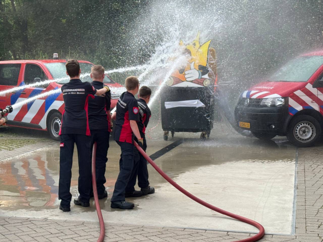 https://api.omroepbrabant.nl/img/f/$width$/$height$/0.66/0.26/bWVkaWEvcHJvZC80NzAzNjY3LmpwZz9zdj0yMDE5LTA3LTA3JnN0PTIwMjAtMDEtMDFUMDAlM0EwMCUzQTAwWiZzZT0yMDQwLTAxLTAxVDAwJTNBMDAlM0EwMFomc3I9YiZzcD1yJnNpZz1HdExZanElMkJpJTJCSWp0NlpZSWQlMkZiWjU4YWVnS1pEZk91elBua0JWb3I3TG1rJTNE