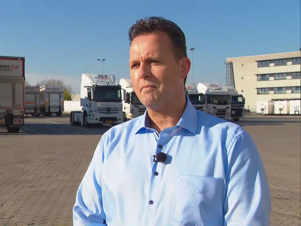 Jasper Bijnen zoekt vrachtwagenchauffeurs. 