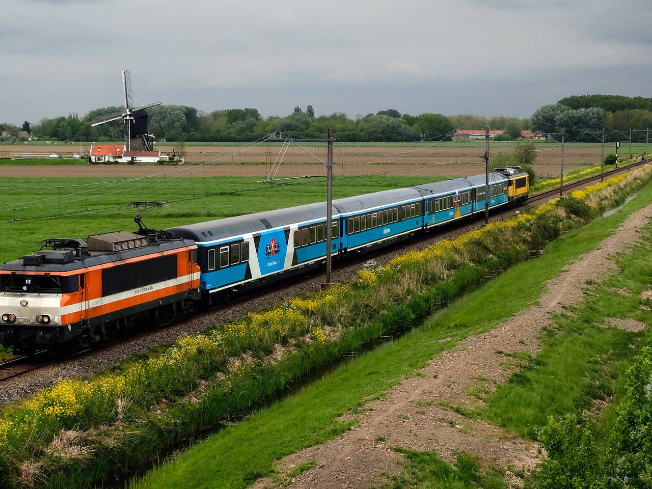 https://api.omroepbrabant.nl/img/f/$width$/$height$/0.66/0.47/bWVkaWEvcHJvZC80NTE2NDk2LmpwZz9zdj0yMDE5LTA3LTA3JnN0PTIwMjAtMDEtMDFUMDAlM0EwMCUzQTAwWiZzZT0yMDQwLTAxLTAxVDAwJTNBMDAlM0EwMFomc3I9YiZzcD1yJnNpZz1aWTBQZU5JYndzdnZFMmglMkZ6ZEgzR3FVcHNpY0UxdGpuWno0RjJweEwlMkJoZyUzRA==