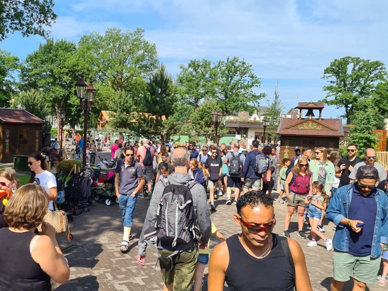 Schouder aan schouder bij Max& Moritz.