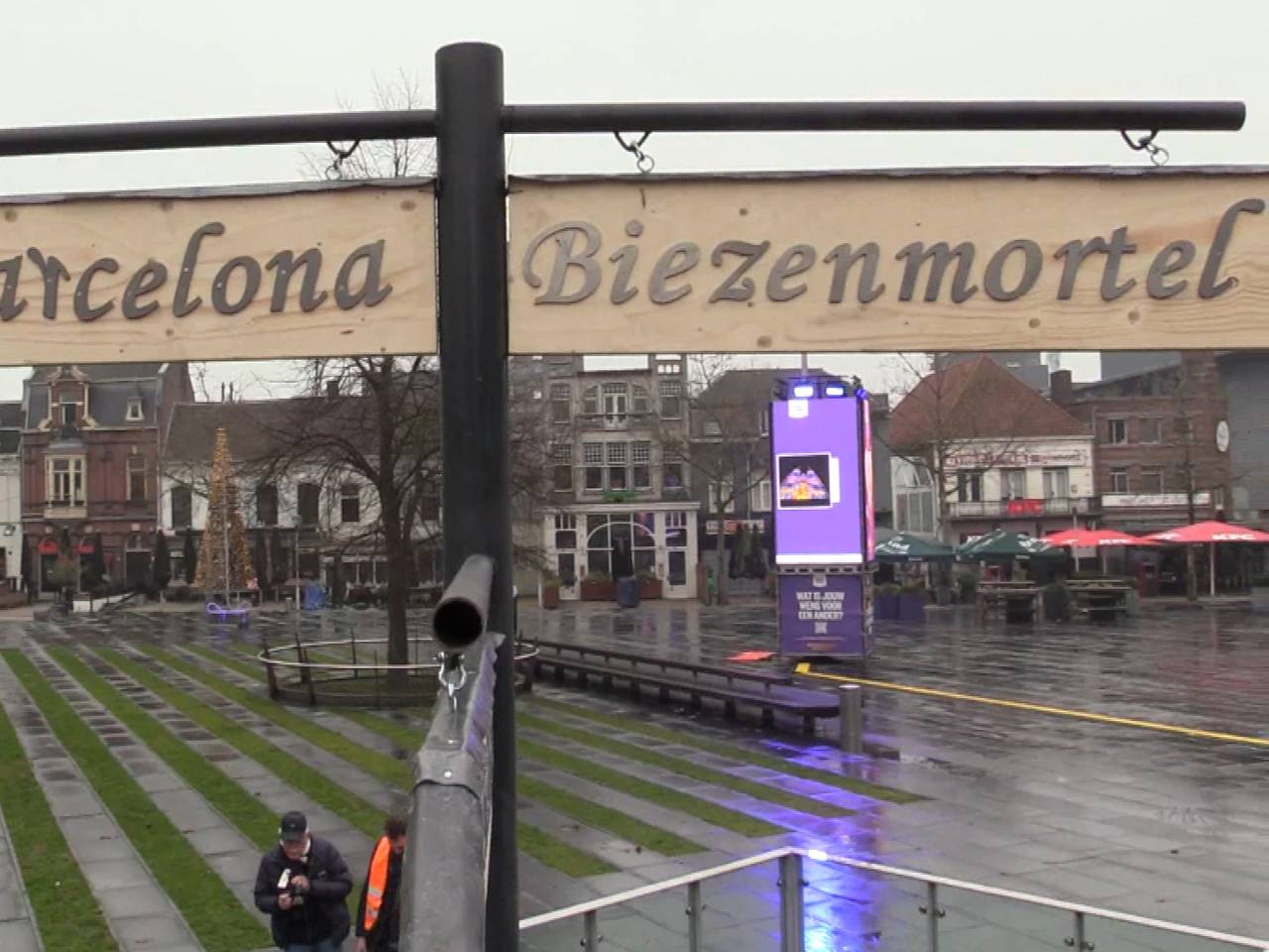 Biezenmortel is díe kant op!