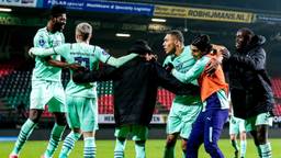 Ontlading bij de PSV-spelers na de winnende goal tegen NEC (Foto: OrangePictures)