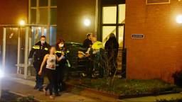 Man gewond bij steekpartij in Escharen, bebloede vrouw aangehouden
