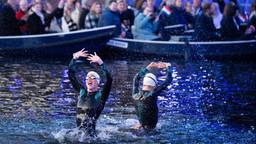 Bekijk de indrukwekkende choreografie van Noortje en Bregje.
