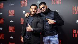 Mo Bicep en Joey Bravo op de rode loper voor een premiere (Foto: ANP).