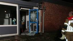 Schade aan deur van kindercentrum Joki-C in Breda (foto: Sylvierra Vermeule)