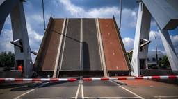 Brug voor vierde dag op rij gestremd door storing