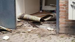 Bij winkelcentrum Arendshof in Oosterhout is dinsdagochtend twee keer brand uitgebroken.
