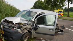 Botsing drie auto's Helmond
