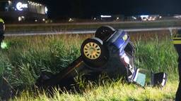 Auto in sloot, bestuurder spoorloos