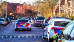 Een man is maandagmiddag rond kwart over vier gewond geraakt door een steekpartij aan de Koenraadlaan in Eindhoven.