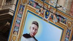Bekijk hier de heiligverklaring van priester Titus Brandsma op het Sint-Pietersplein in Vaticaanstad 