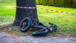 Jongen op fatbike raakt ernstig gewond bij botsing met auto