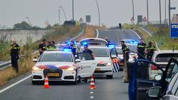 BMW achtervolgd door politiewagens en helikopter op A58 en A50