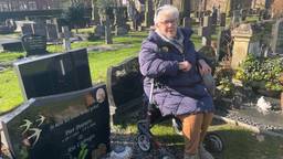 Woede over diefstal op begraafplaats:' Laat de overleden mensen met rust'
