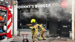 In een hamburgerrestaurant aan de Haagdijk in Breda is dinsdagmiddag kort brand uitgebroken.