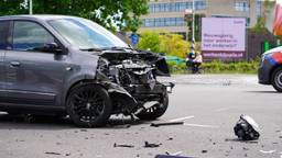 Auto's botsen bij parkeerplaats Efteling, inzittenden lichtgewond