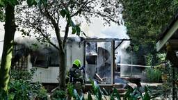 Twee zwaargewonden bij brand in chalet, gasexplosie blijkt oorzaak
