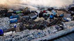 Zeer grote brand bij Van Puijfelik