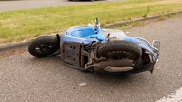 Scooterrijdster gewond bij botsing in Helmond