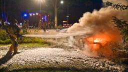 Auto vat vlam na crash in Eersel