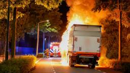 Vrachtwagen in brand in Uden