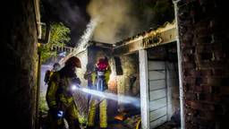 Schuurtjes in brand, asbest gevonden in dakbedekking