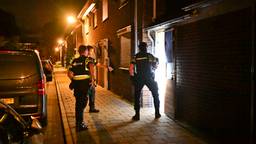 Politie valt binnen bij huis