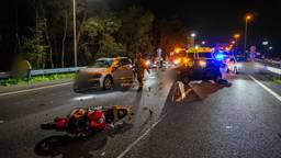 Ongeluk met meerdere auto's en motor, A58 dicht richting Eindhoven