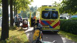 Meisje op fiets aangereden door auto