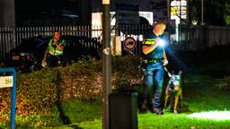 Man stormt migrantenhotel in en blijkt gewond te zijn