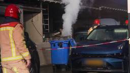 Brand bij autobedrijf in Gemert