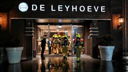 Bewoners en de Veiligheidsregio reageren op de brand in Tilburg.