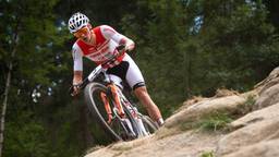 Mathieu van der Poel op de mountainbike (foto: VI Images).
