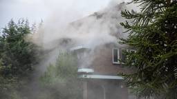 Brand verwoest leegstaand huis in Roosendaal