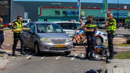 Scooterrijdster gewond bij aanrijding in Roosendaal