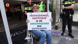 Activisten Extinction Rebellion demonstreren in centrum Eindhoven